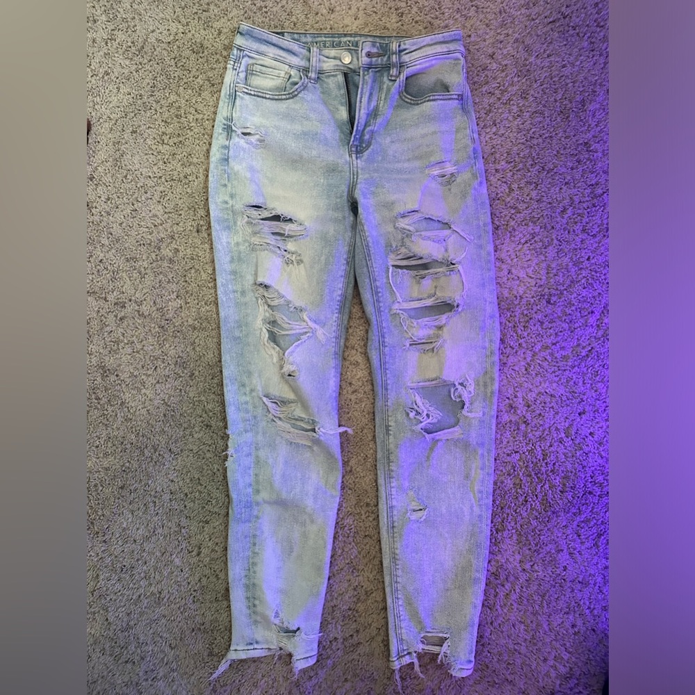 American Eagle mom jeans